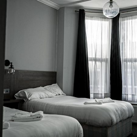 Plaza Hotel Лондон Номер фото