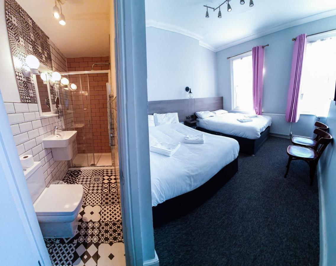 Plaza Hotel Лондон Экстерьер фото