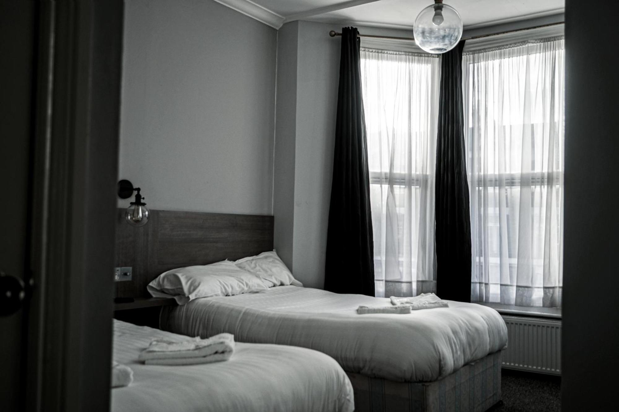 Plaza Hotel Лондон Номер фото